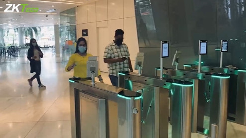 Giải Pháp Quản Lý Ra Vào Sử Dụng Mã Vạch & Mã QR Động kết hợp Cổng an ninh phân làn tự động